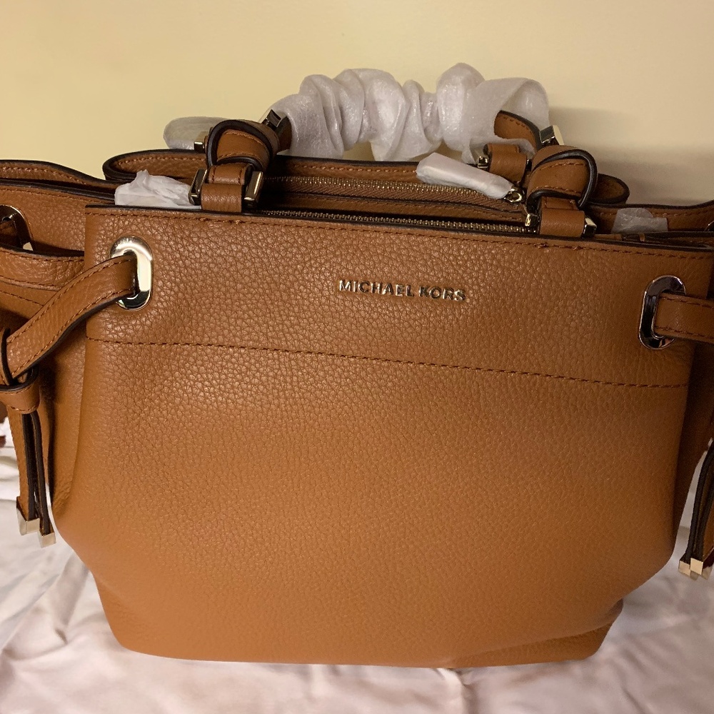 Michael Kors Greta Medium Peblled Leather Satchel-